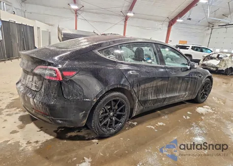 2018 Tesla Model 3 из США, поврежденный, VIN 5YJ3E1EB7JF128012